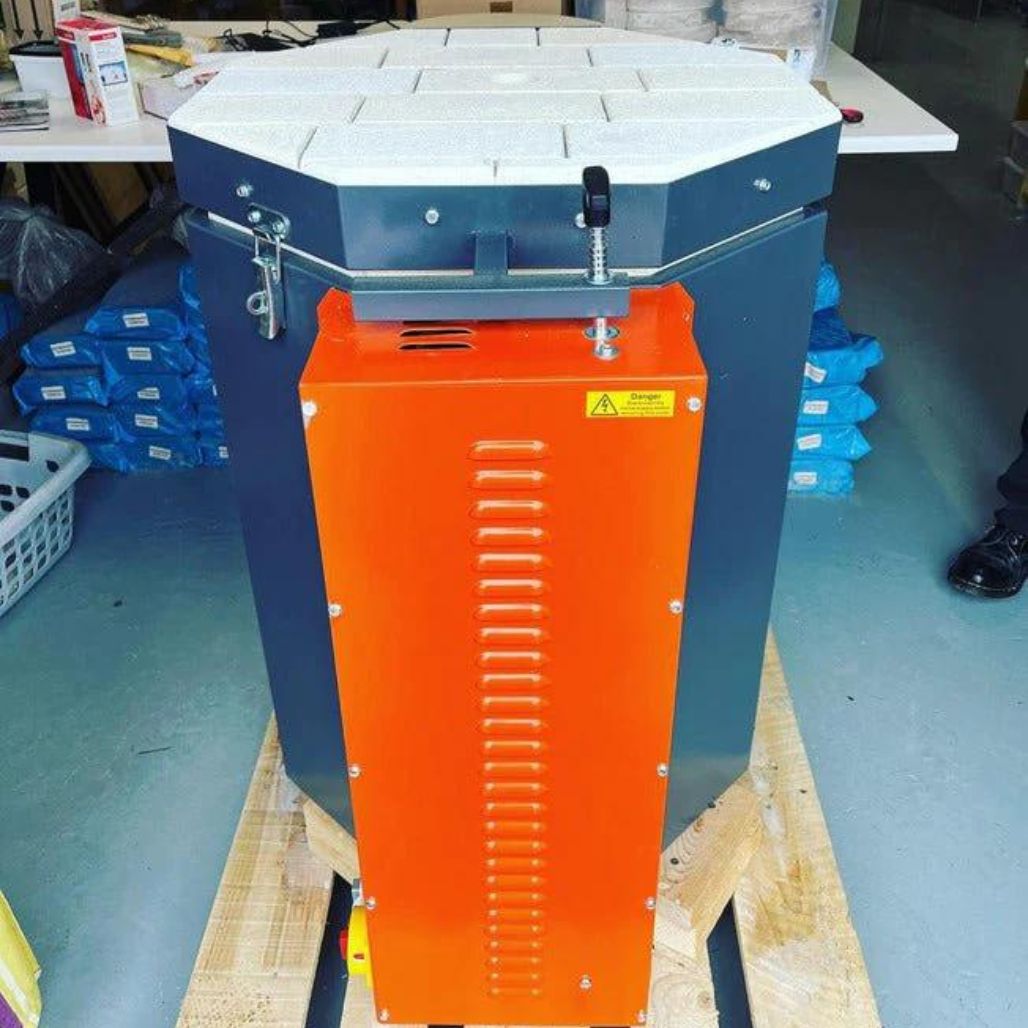 Small Top Loading Kiln For Pottery - 150 Litres